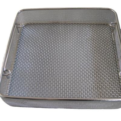 China Corrosion Resistance Contemporary Full Stainless Steel Wire Mesh Basket Strainer With Lid For Food for sale