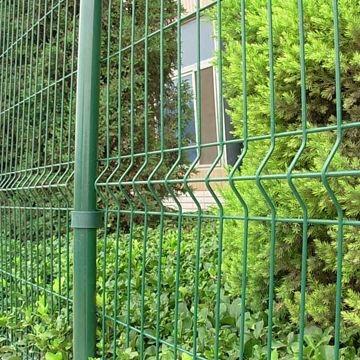 China Easily Assembled Home Exterior 3D Curved Insulation Galvanized Mesh Fence Garden Fence Welded Mesh Fence For Sale for sale