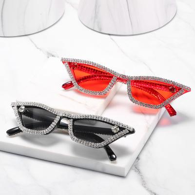 China 2021 New Diamond Style Bling Cat Eye Diamond Sunglasses Luminous Luxury Shading Women's Set Diamond Sun Glasses Sun Glasses for sale