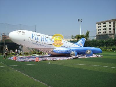 China El avión inflable gigante con el buen elástico, aduana del helio de la publicidad formó los globos en venta