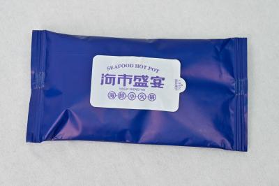 China 20 X 14cm Hotel Catering Wipes Remove Stains Pure Water Non Woven Fabric for sale