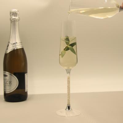 China Eco-Friendly Luxury Quartz 24K Gold Glass Flakes Party Champagne Glass for sale