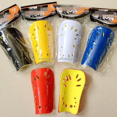 China Good Quality Sports Youth Shin Guards Football for sale