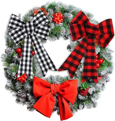 China Gran arco de plástico de PVC coronilla de Navidad Arco para la decoración de Navidad en Buffalo Plaid Check en venta