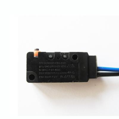 China IP67 Plastic WS2-05TSW0-W200-120 Sealed Snap Action Micro Switch With 120mm Cable for sale