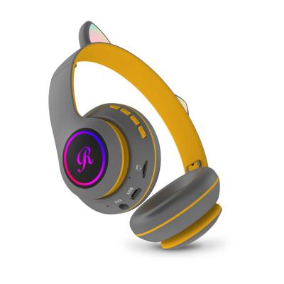 China WDLY CT-66 Cat Ear LED Gaming Headset Music MP3 FM Noise Canceling Wireless Headphones For Kids for sale