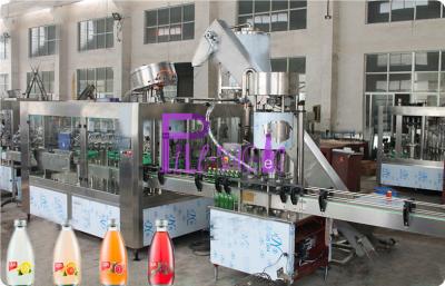 Cina Macchina di rifornimento liquida della bottiglia di vetro di Full Auto, frutta Juice Filler 8000BPH in vendita