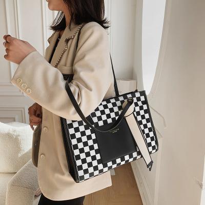 China 2022 New Fashion Checkerboard Ladies Tote Bag High Quality Women Handbag Shoulder Bag for sale