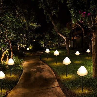 China Garden Led 10/12/20/30 String Lights With Mushrooms Outdoor Christmas Garden Spike Lights for sale