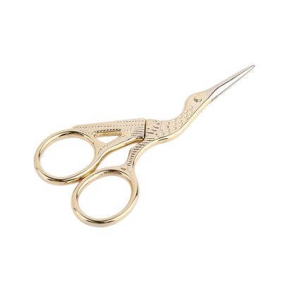 China Hotselling Durable Stylish S/S Sewing Diy Tools Golden Clipper Curved Nail Scissors for sale