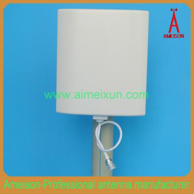 China Outdoor/Indoor 806-960/1710-2500 MHz Flat Patch Antenna Directional Wall Mount Antenna for sale