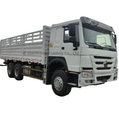 Cina Sinotruk HOWO 6X4 371HP 20-30t Fence Cargo Truck 3 assi Usato rimorchio a barra di traino in vendita