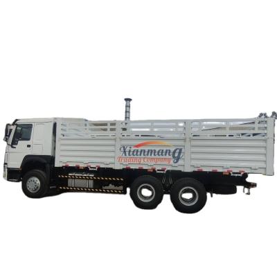 China 371hp Diesel Howo Cargo Truck , Sinotruk 6*4 10 Wheelers Used Cargo Truck for sale