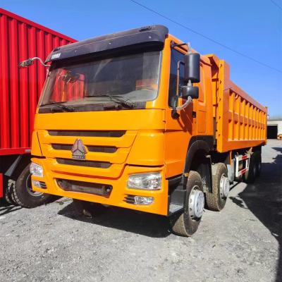 Chine Sinotruk 8x4 Model 371hp Dump Truck With Euro 3 Emission Standard Left Rudder Tire 12R20 à vendre