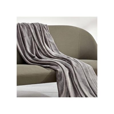 China Sustainable Factory Directly Supply Good Price Flannel Vertical Striped Beach Throw Fluffy Blanket for sale