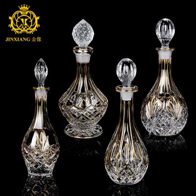 China European high-end crystal wine storage gold whiskey decanter luxury glass wine cabinet discovery furnishings for gift for sale