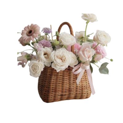 China Eco-friendly Cheap Wicker Antique Flower Pot / Willow Holders Vases Designs Basket for sale