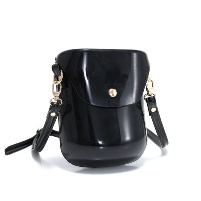 China Mini Bags Fashion Design Solid Color Mobile Phone Bag Handbag 2021 Korean Small Jelly Shell Shoulder Messenger for sale