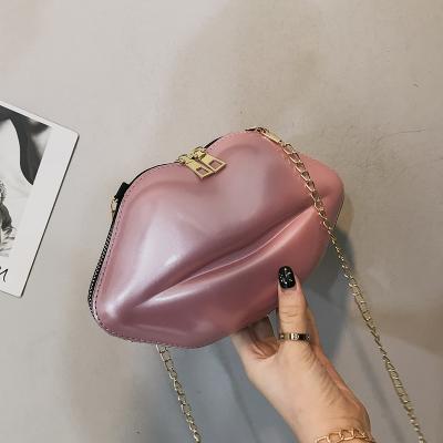 China PU Women's Bag 2021 New Fashion Personality Lip Mini Messenger Bag Chain Shoulder Bag for sale