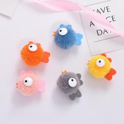 China Custom made polyester wool or polyester yarn pom pom ball fish DIY decoration accessories pompom fish balls cute education wholesale acrylic first grade crafts for sale