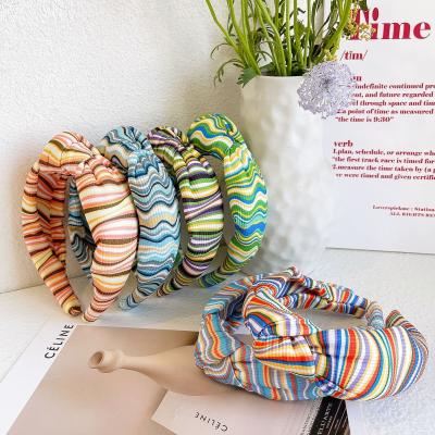 China 2022 new style spring and American fabric headband accessories European fashion printed headband women's knotted women's headband wholesale for sale