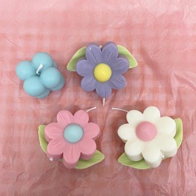 China Viable Hyuna Cute Daisy Flower Hyuna 3D Scented Candle Silicone Mold Code:F897 for sale