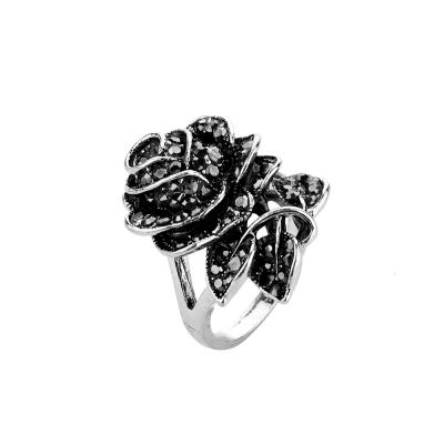 China Hot Selling ALLOY Diamond Black Rose Ring Women Jewelry Dark Fairy Rings for sale