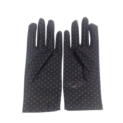 China Protective Gloves Outdoor Activities Summer Driving Golfing Sunblock Protection Women Girls UV Gloves for sale