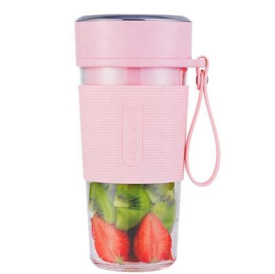 China Multifunctional Smoothie Juicer Electric Fruit Blender USB Rechargeable Portable Juicer Cup for sale