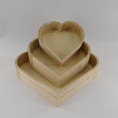 China Handmade Custom Heart Shape Wooden Tray Organizer Wholesale for sale