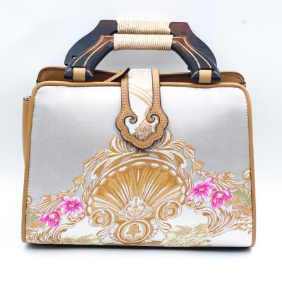 China Waterproof Upscale Silk Fabric Women Leather Bags With Wooden Handles Cross - Body PU Leather 2023 Women Handbags Luxury Ladies for sale