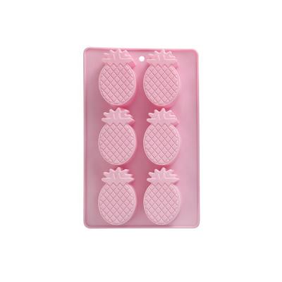 China 2021 Viable Food Grades In Running Silicone Pineapple Mold Silicone Pudding Mold Baking Tools for sale