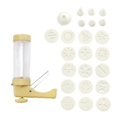 China Viable IN CURRENT Wholesale 24pcs Cookie Decorating Gun Cookie Maker Machine Biscuit Press Gun with Nozzle Baking Kit Tools for sale