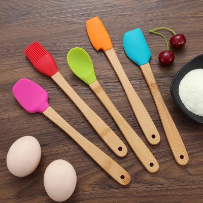 China Viable in the Kitchen 5 Instrument Mini Silicone Cookware Mini Running Silicone Spatula Silicone Utensil Set with Wooden Handle for Kids for sale