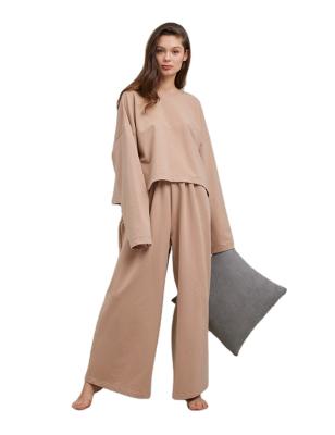 China 2021 Casual Drop Shoulder Winter Nightgowns Breathable Wide Leg Women 2 Piece Set Satin Pajamas for sale