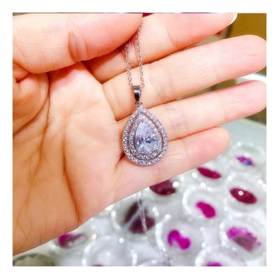 China Decorations sprinkle drop gemstones and diamonds surround luxurious and noble pendant accessories for sale