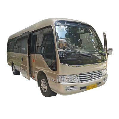 China Used Coaster Buses 30 Seats Diesel Engine 130km/h Euro III Km Bus Low 1HZ With Lift T-oyota Quantum Mini Bus 7005*2040*2631mm for sale