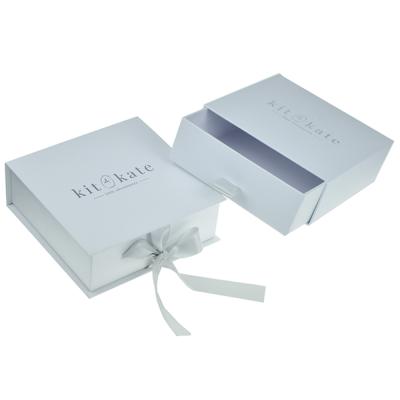 China Recyclable Custom Color Printing Rigid Luxury Jeweler Gift Boxes for sale