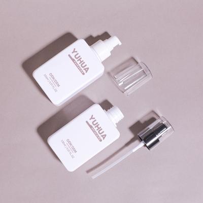 China Wholesale Clear Plastic Lotion Bottle 150ml Flat Square Shampoo And Conditioner Bottle for sale