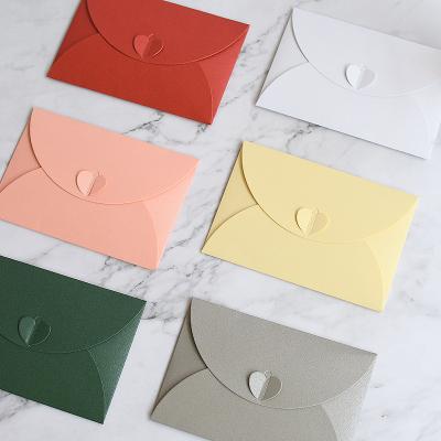 China Gift Envelope Wholesale Custom Foil Heart Design Mini Colorful Pearling Paper Small Greeting Envelope for Letter Wedding invitation letter for sale