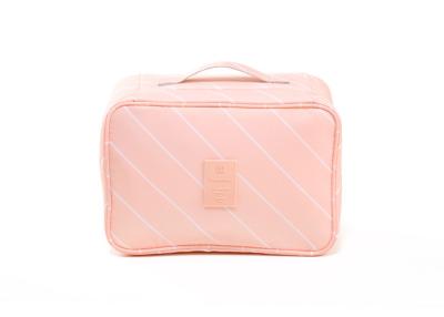 China Organizador de la ropa interior del viaje de las mujeres/bolso del maquillaje con diversos compartimientos en venta