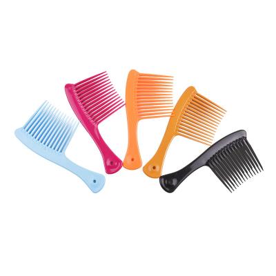 China For 2020 Home Use Wholesale Cheap Plastic Middle Comb Private Label Hair Comb Rat Tail for sale