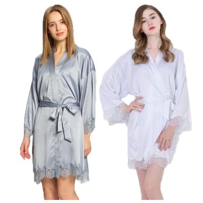 China Cheapest QUICK DRY Nightgown Sleepwear White Women Long Bridesmaid Robes One Size Satin Robe One Size Lace Bridesmaid Robe for sale