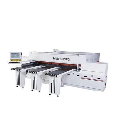 China Horizontal 3780mm Beam Saw Machine CNC Wood Cutting Cut Panel Saw With Computer for sale