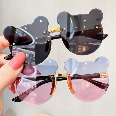 China Wholesale Cheap Sunglasses Crystal Cute Small Bear Shape Gradient Color Tiktok Popular Hot Sale Fashion Sun Glasses For Kids for sale