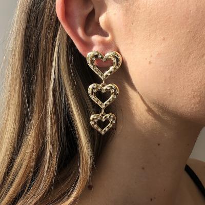 China 2021 TRENDY fashion style simple gold plated three Heart-shaped Crystal Diamond Women Drop Earrings for sale