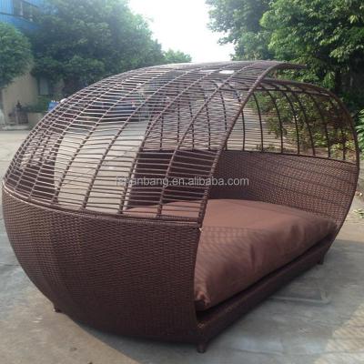 China Vase Stackable Table Chairs Set All Weather Warm Wicker Furniture Folding Bed Side Pool Rattan Sale Outdoor Furniture for sale