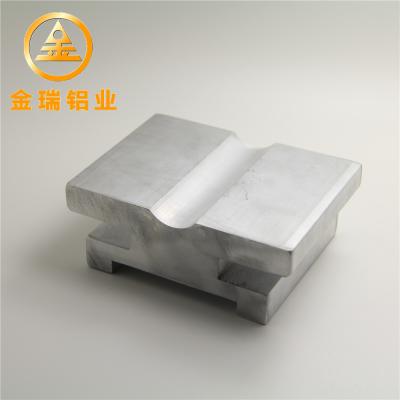 China Proceso profundo pulido con chorro de arena de Seat del perfil de la ranura de T de la nuez de aluminio del tornillo en venta