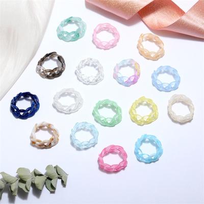 China Wholesale Fashion Colorful PS Twist Resin Rings Resin Transparent Acrylic Chain Rings For Women Jewelry for sale