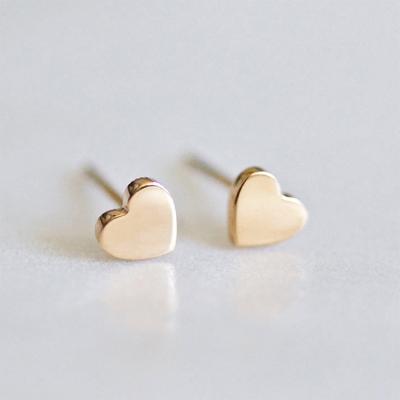 China Simple design PS earrings stainless steel heart stud earrings heart-shaped jewelry romantic girl's earrings simple for sale